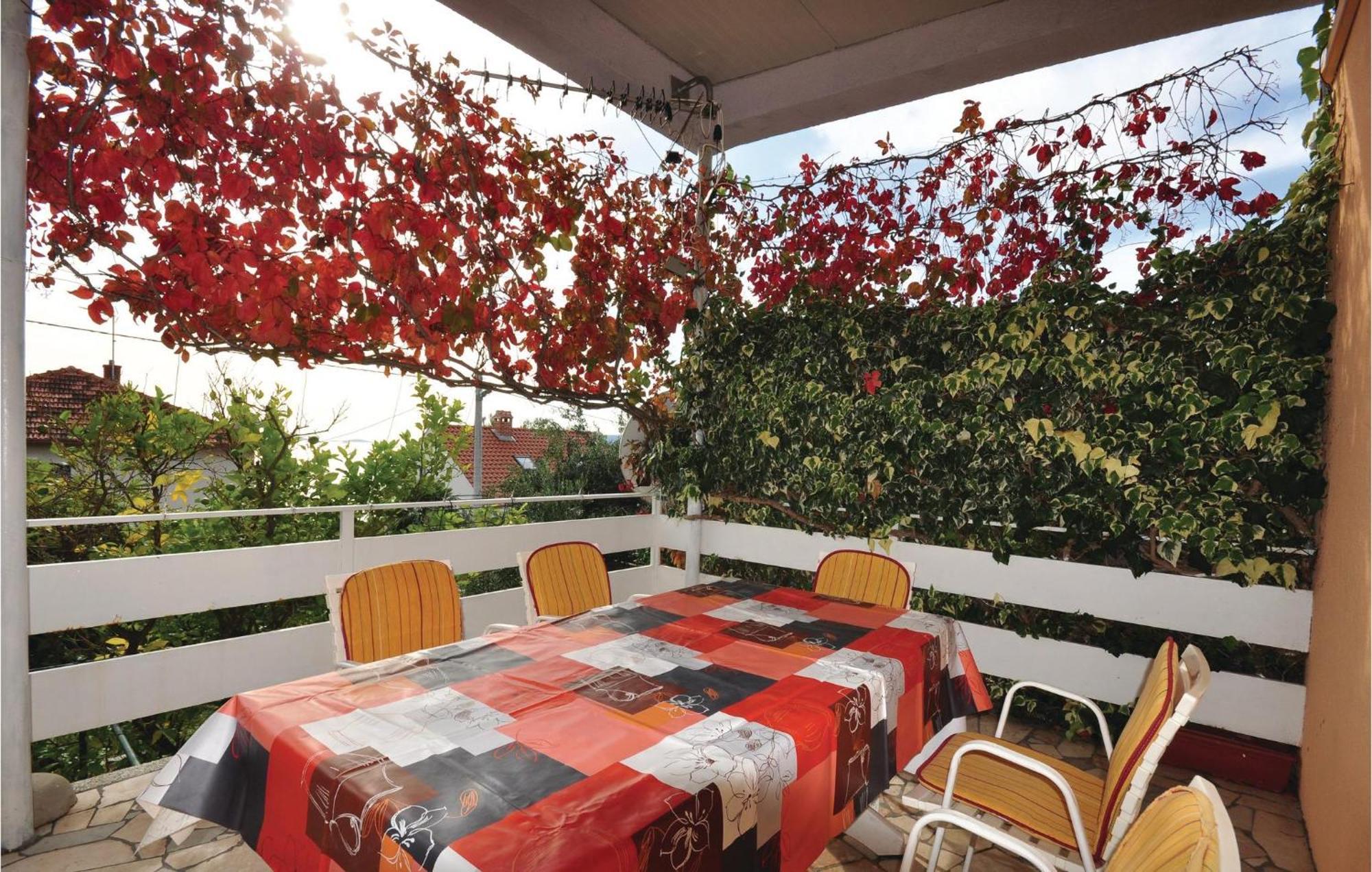 Awesome Home In Seget Vranjica With Wifi ภายนอก รูปภาพ