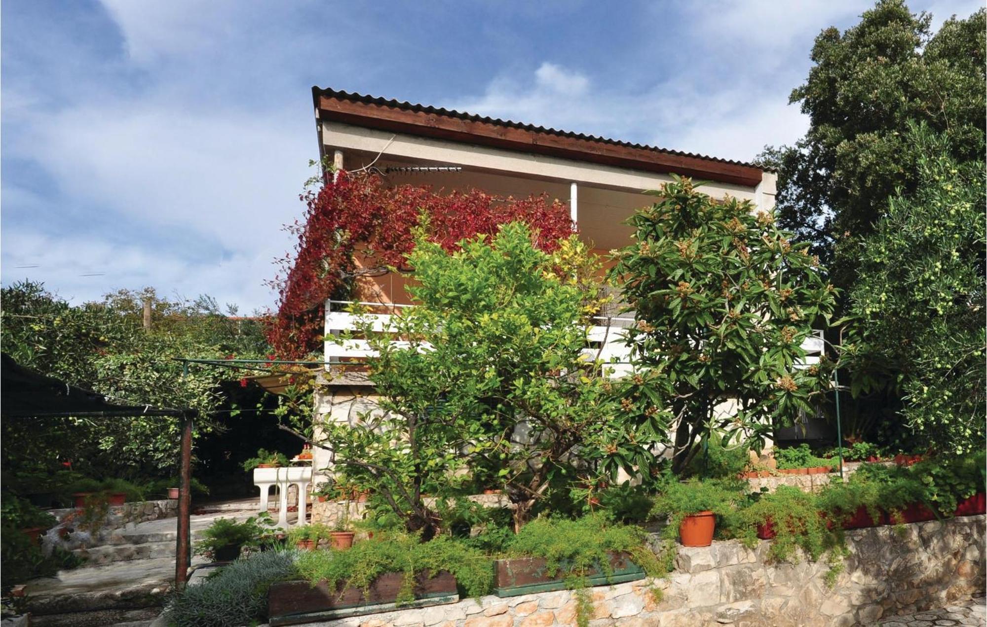 Awesome Home In Seget Vranjica With Wifi ภายนอก รูปภาพ